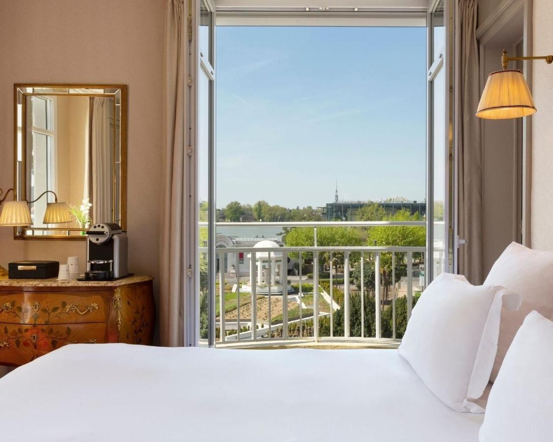 Chambre Deluxe avec Balcon et Accès au Casino et au Spa - Côté Lac